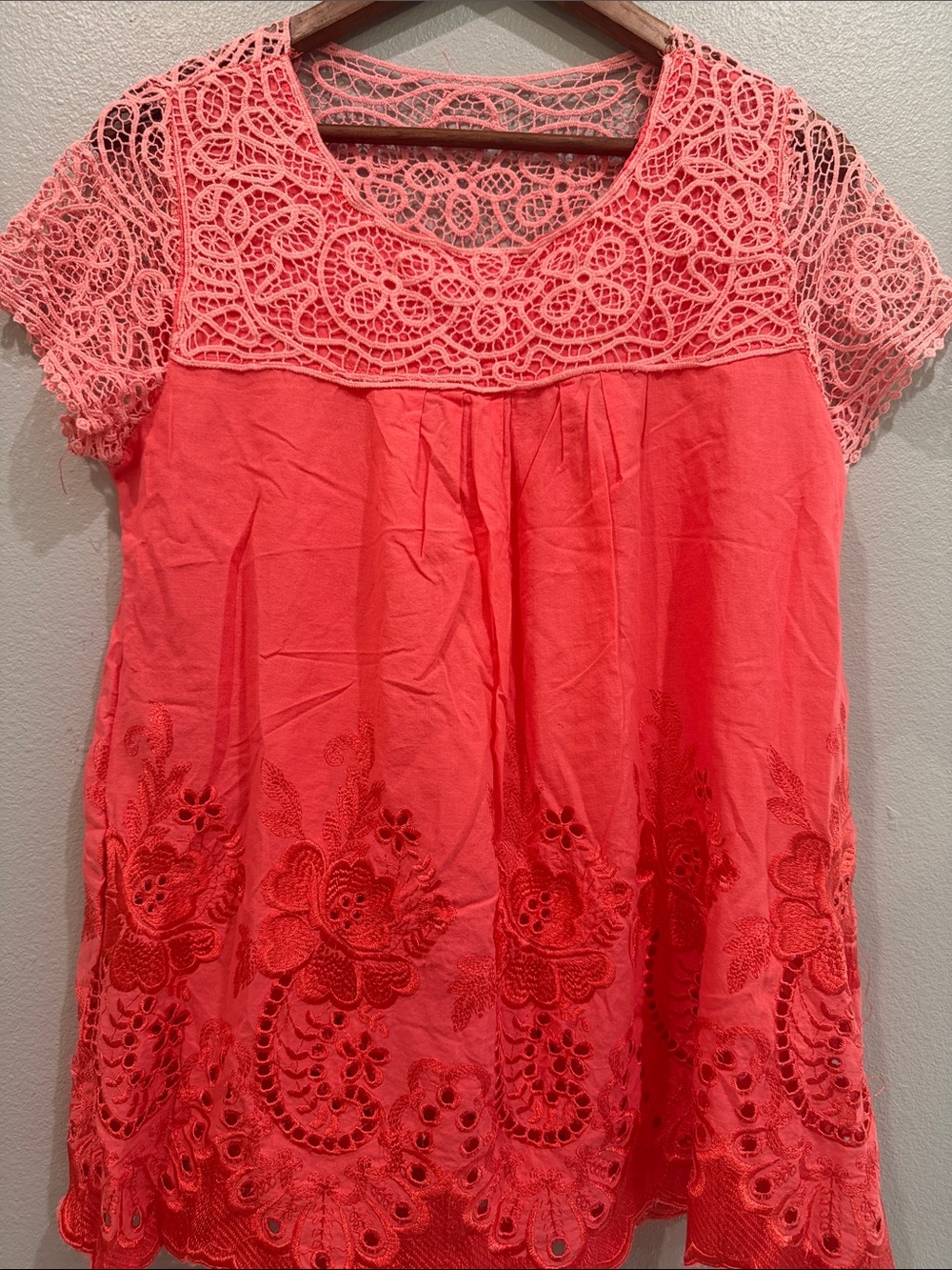 Women’s Coral Lace Dolly Crochet Neck Eyelet Floral Embroidered Short Sleeve Top